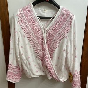 Woman’s blouse